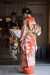 复古像素风竞速游戏《滑流漂移》4月发售主机版